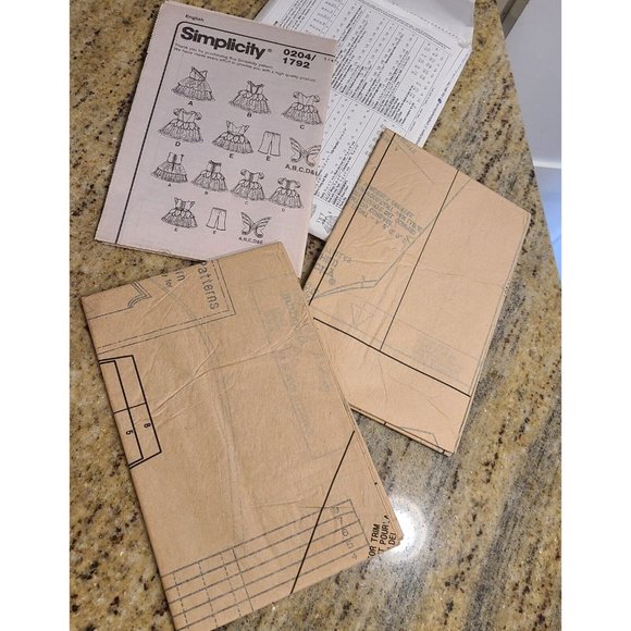 Simplicity Disney Fairy Costume Pattern 0204 Girls' Sizes 4 6 8 Butterfly Wings - Picture 9 of 10